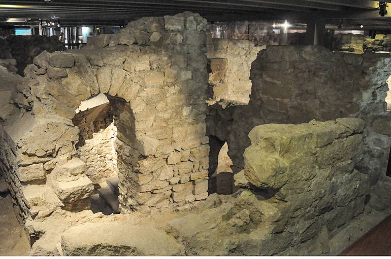 Notre Dame Square Crypt